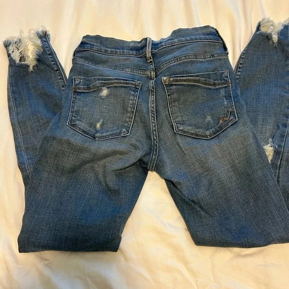 Express Jeans Performance Stretch Skinny Midrise Distressed Jeans - 0 - Picture 4 of 6